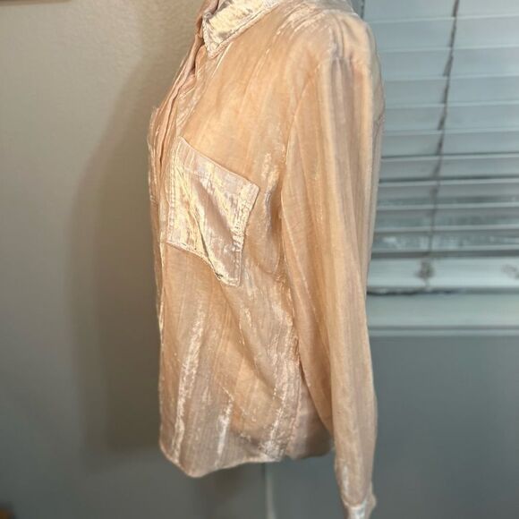 Splendid Ryan Velvet Button-Down Large
Champagne pink - Picture 4 of 11